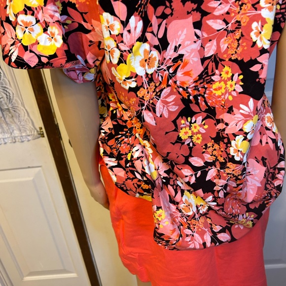 Denim & Co.2 piece set. Orange Skorts paired with Denim & Co bold flowered top - Picture 7 of 12